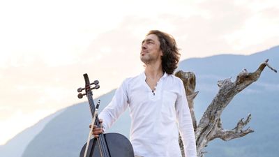 Ian Maksin: "Songs of Love & Peace" Concert Tour