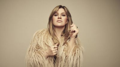 Kelly Clarkson | Official Caesars Ticket + Hotel Packages