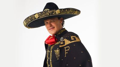 Pedro Fernández - Ave Fénix Two'r