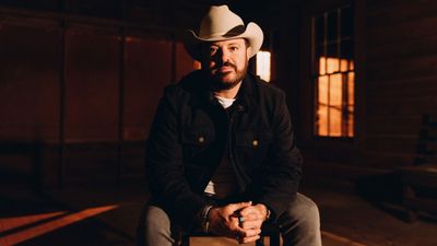 Wade Bowen - The Version Of Me You Get Tour 